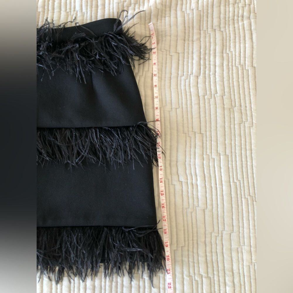 Elliatt Neiman Marcus Coco Feather Trimmed Black Mini Skirt Size M High Waist - Picture 7 of 11